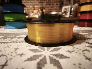 pla jaune transparent