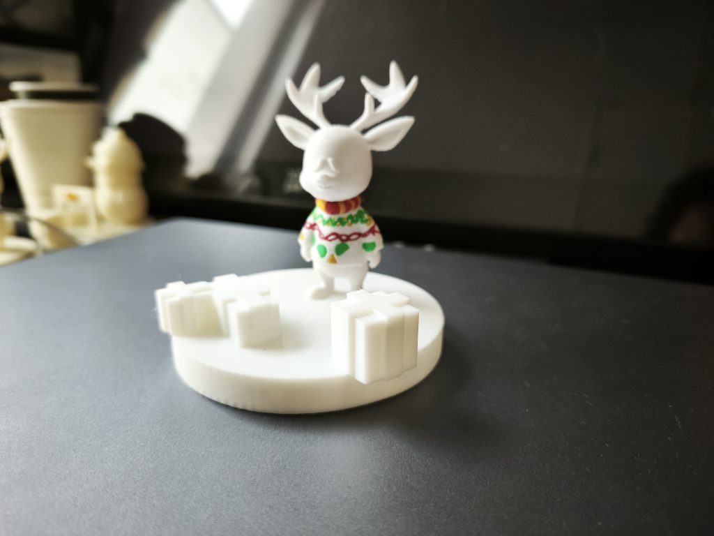 Socle avec rennes pull moche de noël